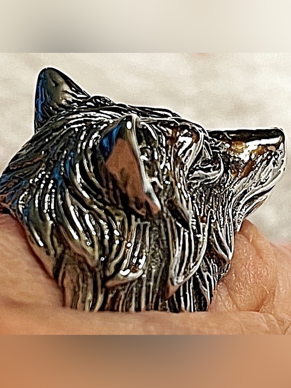 ๐ WOLF RING - "Untamed Spirit"
Ring NWT - Picture 3 of 8